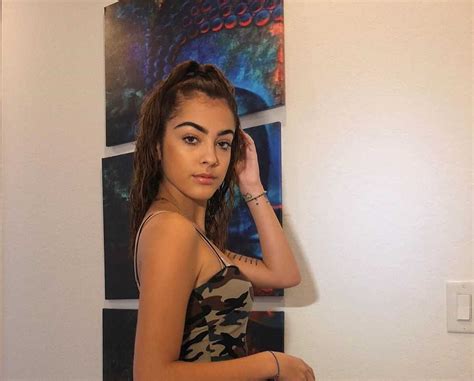 malu trevejo pussy|Crazy girl, shows her pussy live on Malu Trevejos instagram stream